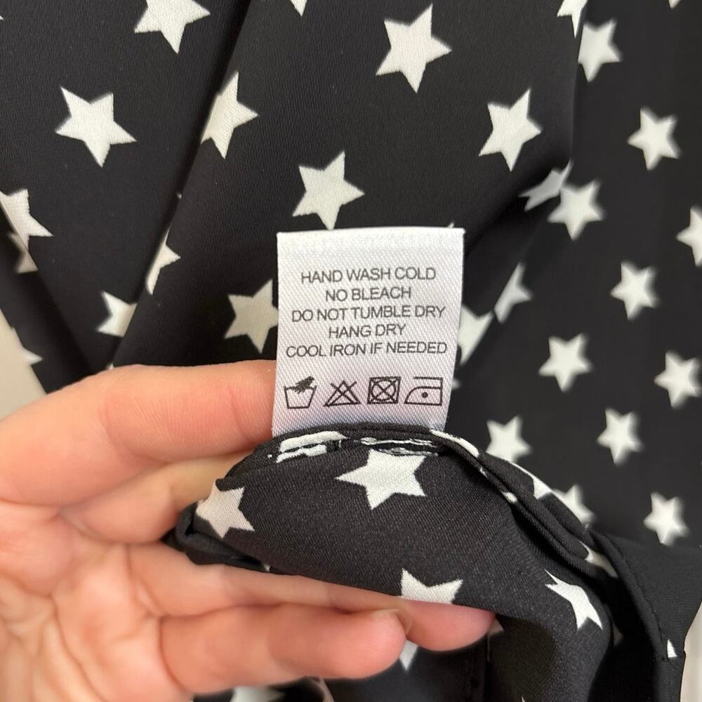 L’Academie Black and White Star Print Spaghetti Strap Cami Tank Revolve Size S - Picture 10 of 10